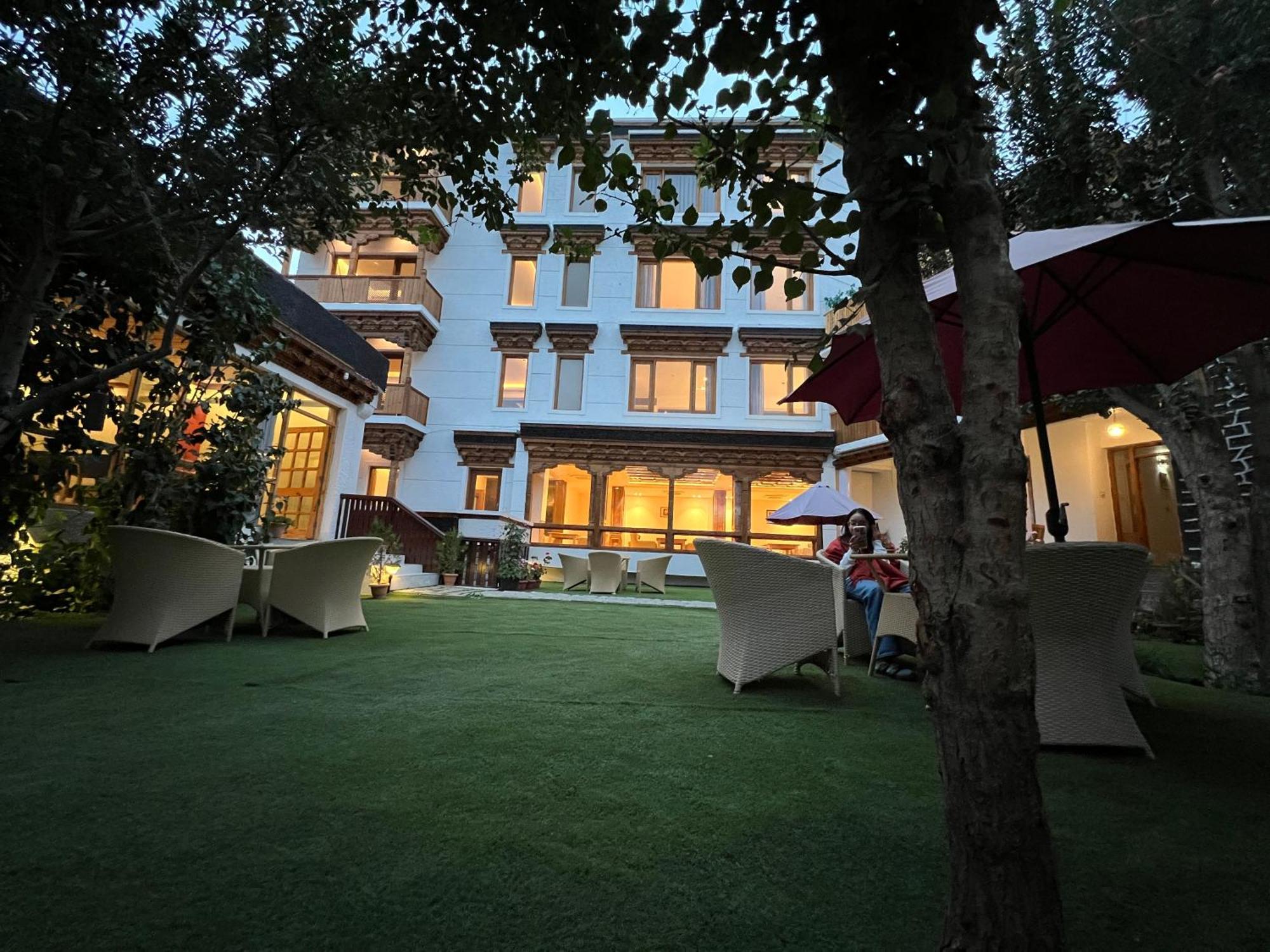 The Pangong Hotel เลห์ ภายนอก รูปภาพ